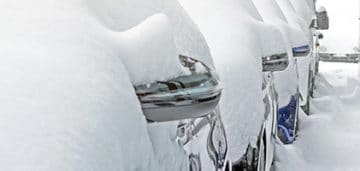 Beschädigungen am Auto durch die Schneeräumung – wer haftet?